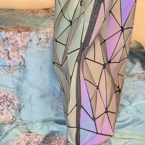 Geometric bag translucent color - Picture 3 of 4